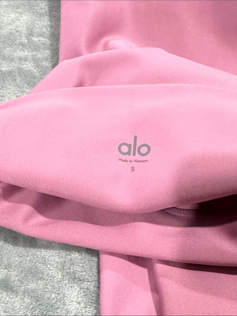 NWT Alo Yoga High-Waist Airlift Leggings Wild Rose Size Small